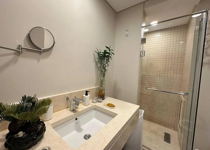 Mangroovy Tasteful 1 Bedroom Appartement *